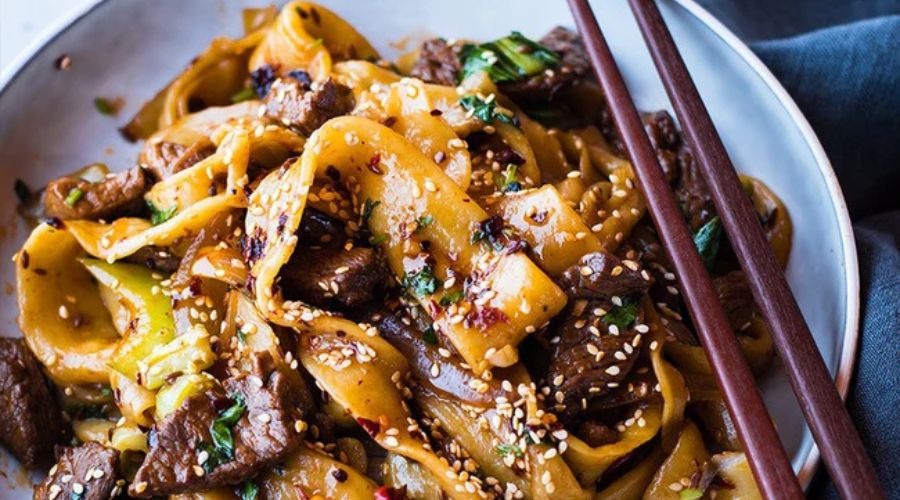 Mì Biangbiang – món ăn độc đáo với sợi mì to bản và hương vị đậm đà