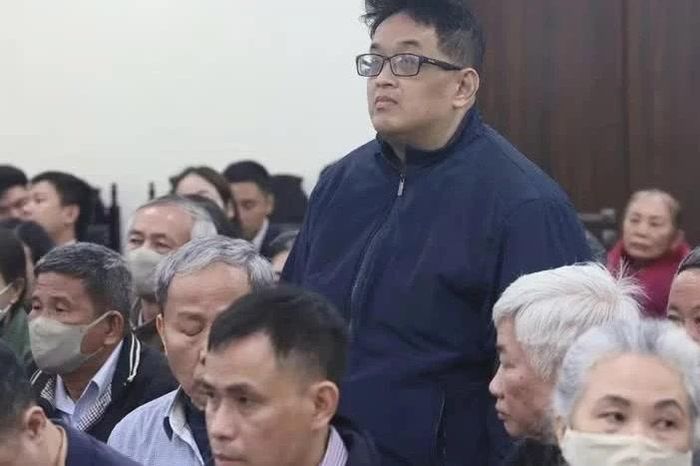 Hoãn phiên xử phúc thẩm vụ hối lộ để đưa thuốc vào bệnh viện - Đài Phát thanh và truyền hình Hà Nội