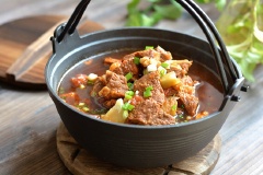 Những ngày thời tiết trở lạnh có ngay một nồi canh thịt bò cà chua thơm lừng, đậm đà, nóng hổi để ăn cùng cơm thì không gì tuyệt vời hơn đâu đấy. Nhanh tay lưu lại công thức ngay bạn nhé.