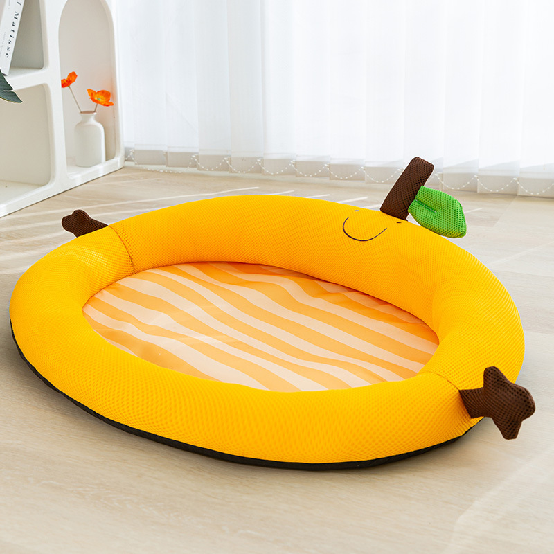 Breathable pet mat with back support
