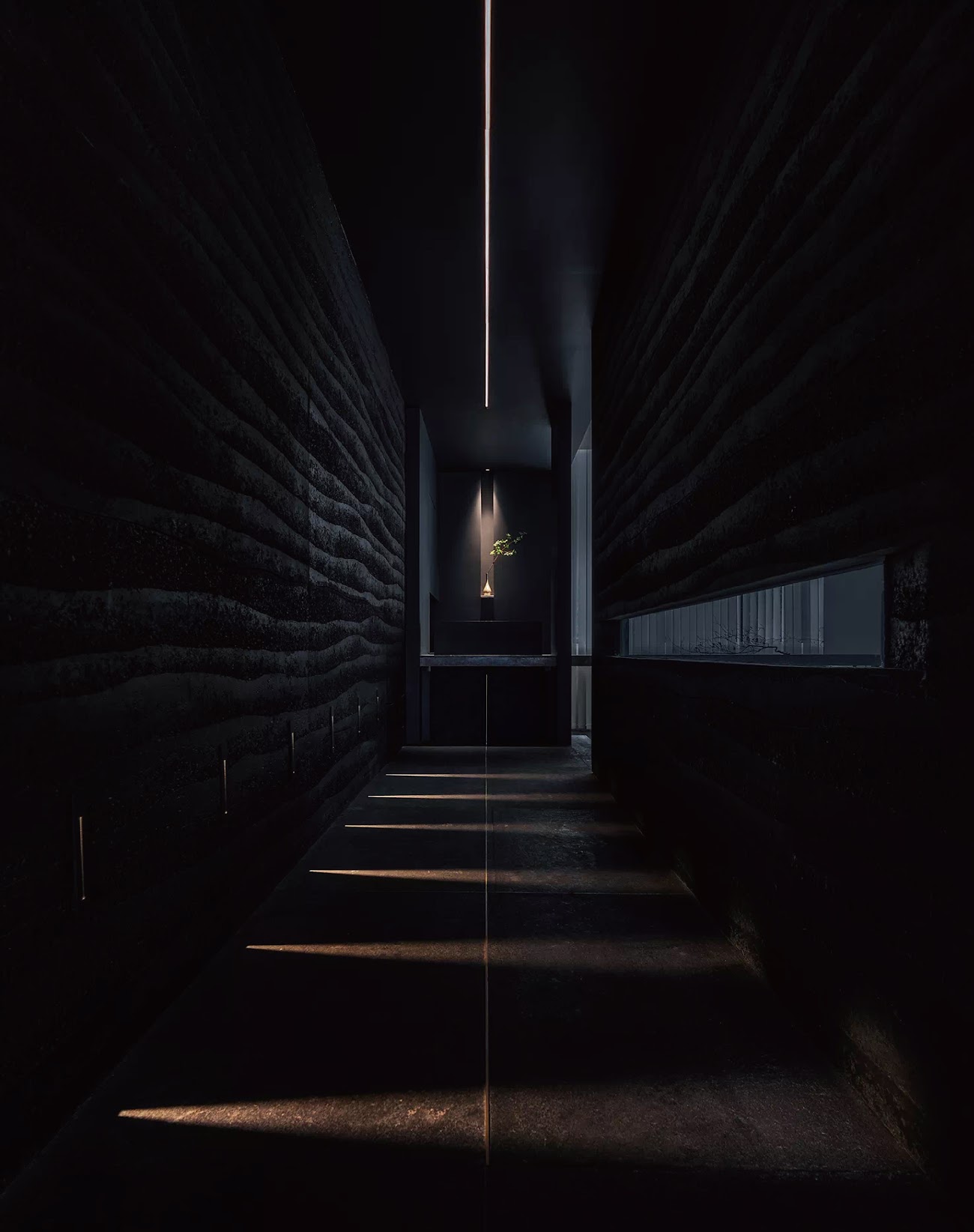 Bajo Floor Light