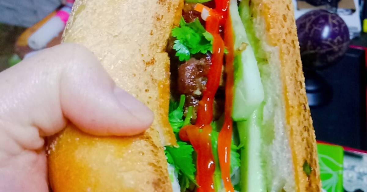 Bánh mì thịt nướng thơm ngon