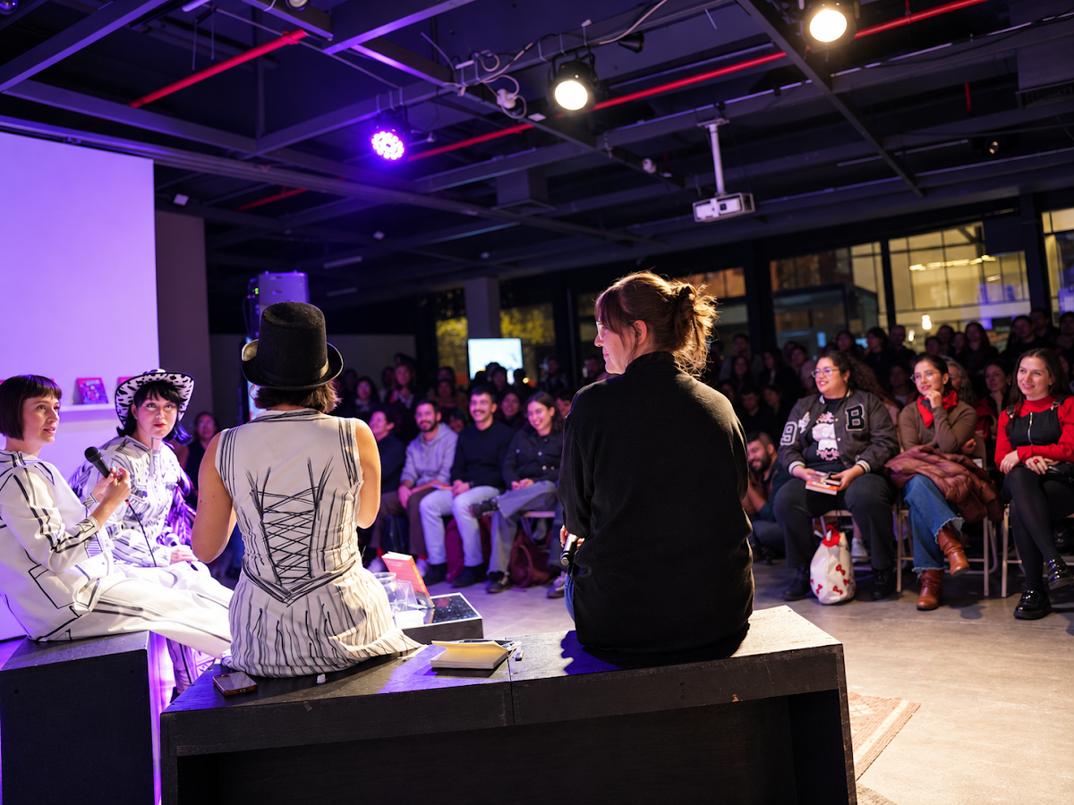 Lanzamiento de Guía definitiva para arruinar tu vida de Bebesaurias en Citylab