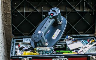 How to use the GRABO vacuum lifter for metal panels