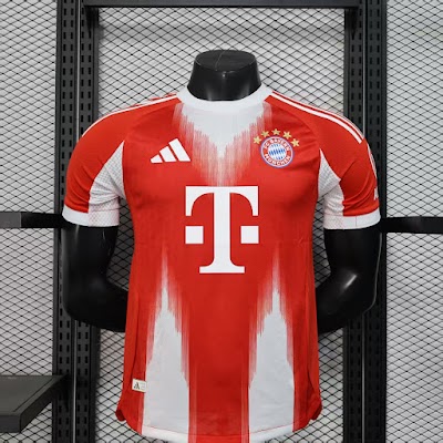 25-26 Bayern Munich Local.jpg