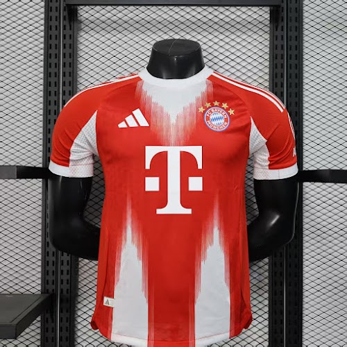 25-26 Bayern Munich Local.jpg