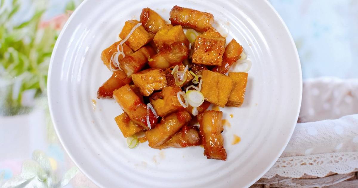 Thịt rim khuôn đậu
