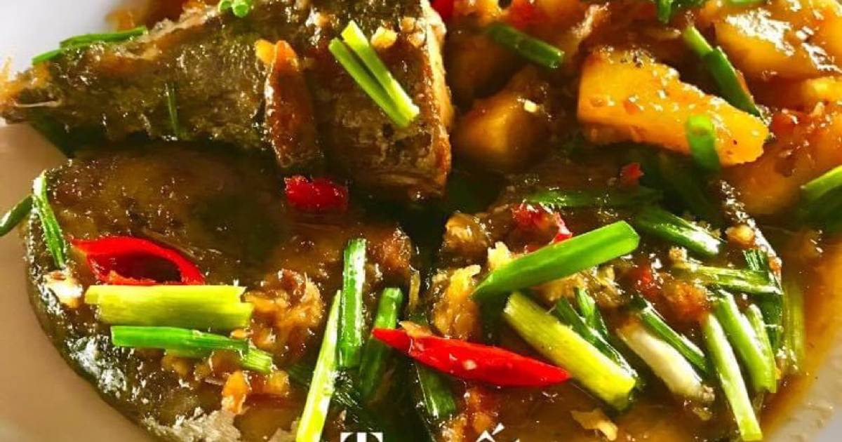 Cá ngừ kho thơm (khóm, dứa) cà chua