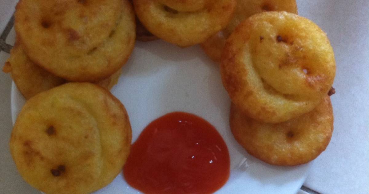 Bánh khoai tây hình mặt cười