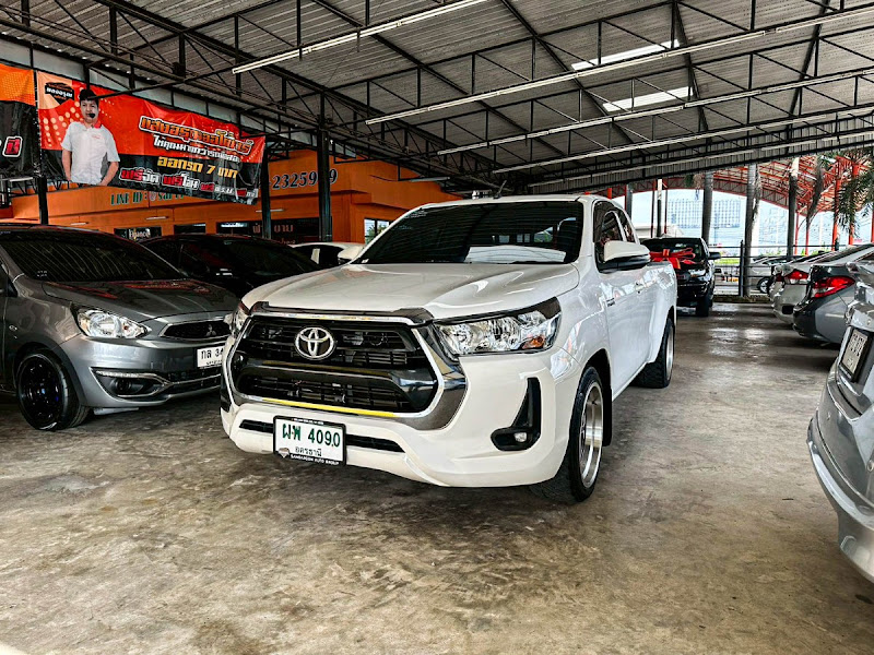TOYOTA HILUX REVO