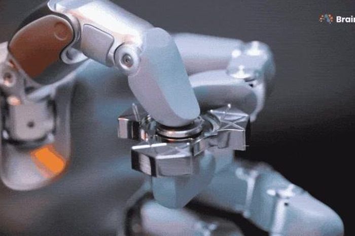 Bàn tay robot Revo 3 mở kỷ nguyên não - máy - Báo Tri thức &amp; Cuộc sống