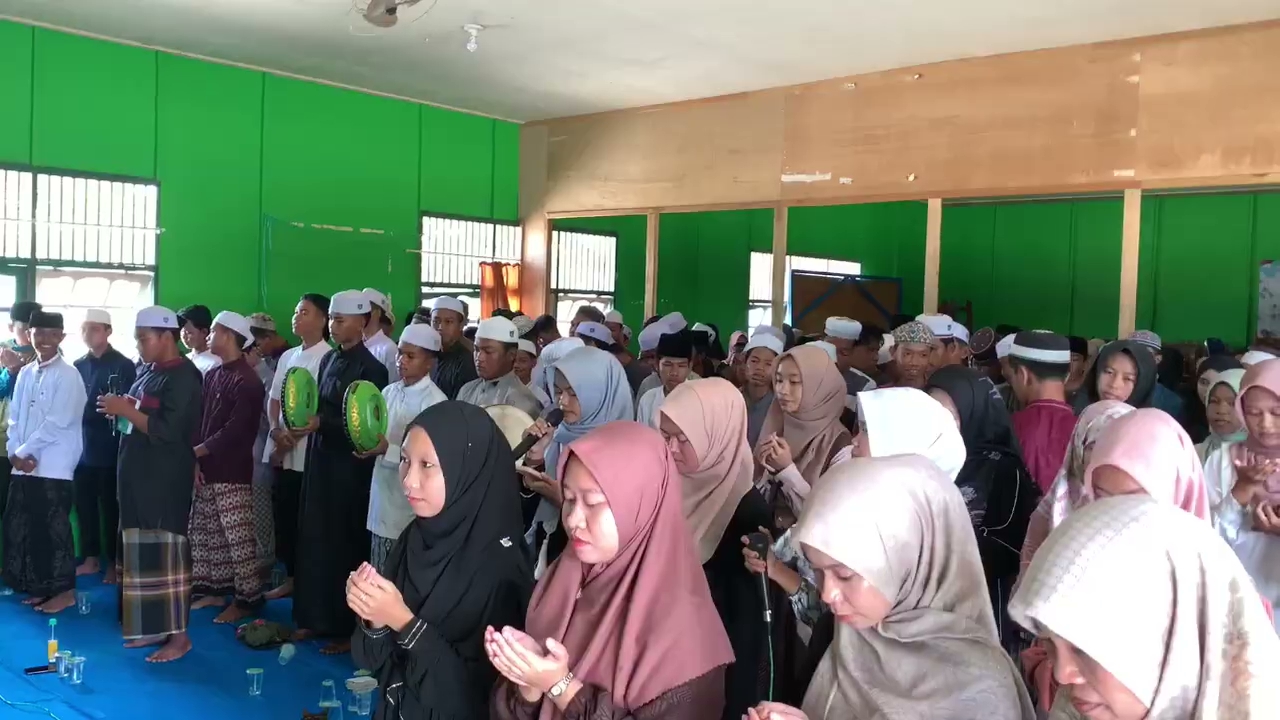 Peringatan Maulid Nabi Muhammad SAW