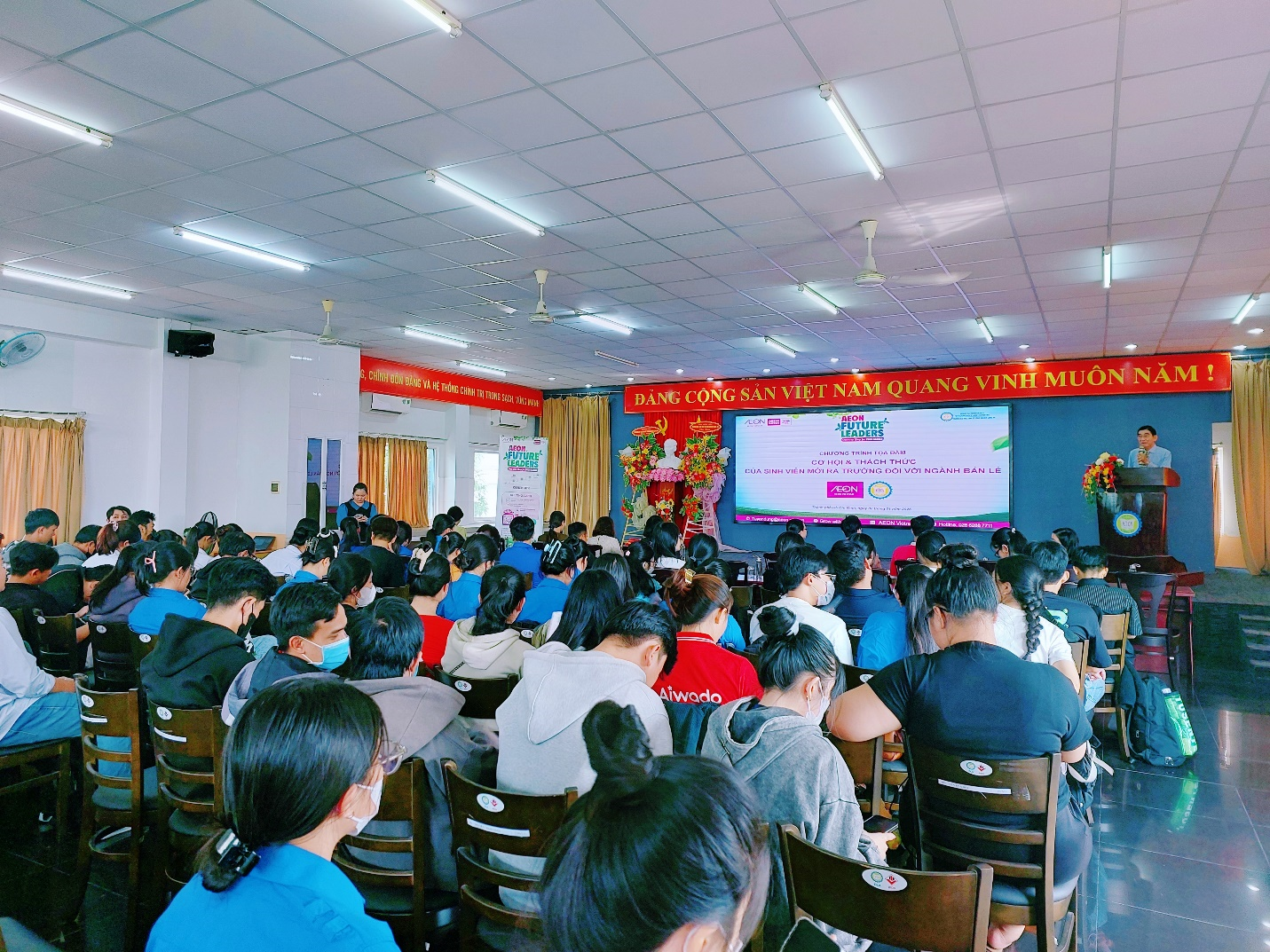 Toàn cảnh chương trình