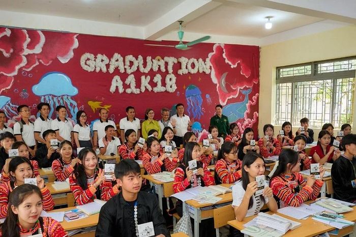 Hành trình Từ Trái Tim: Gieo tri thức, khơi khát vọng nơi đầu nguồn sông Đà - Báo Tiền Phong