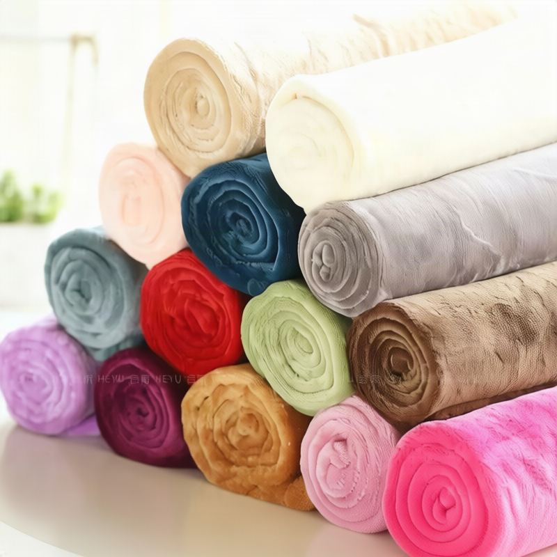 Fleecedecke aus Polyester, 100×150 bis 200×230 cm