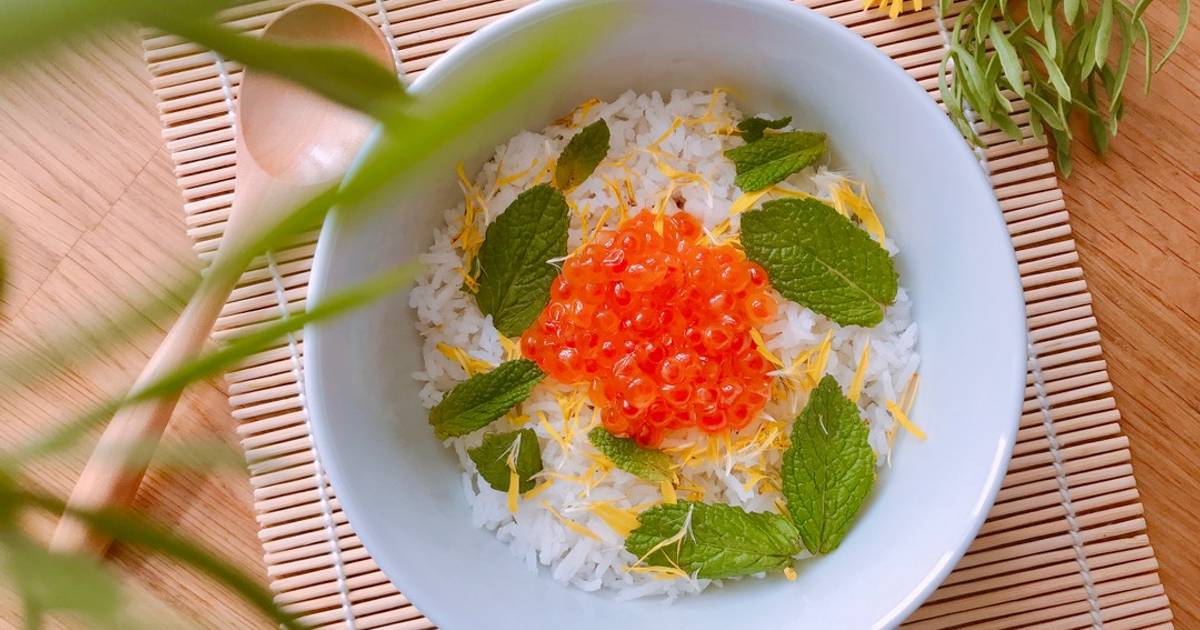 Trứng Cá Hồi Muối & Cơm Trộn Hoa Bồ Công Anh