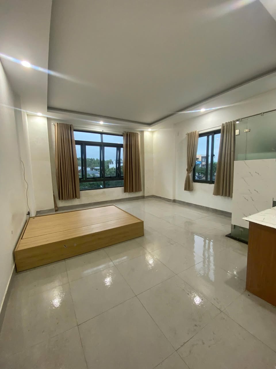 Studio giá rẻ Nội thất cơ bản, có giường 2