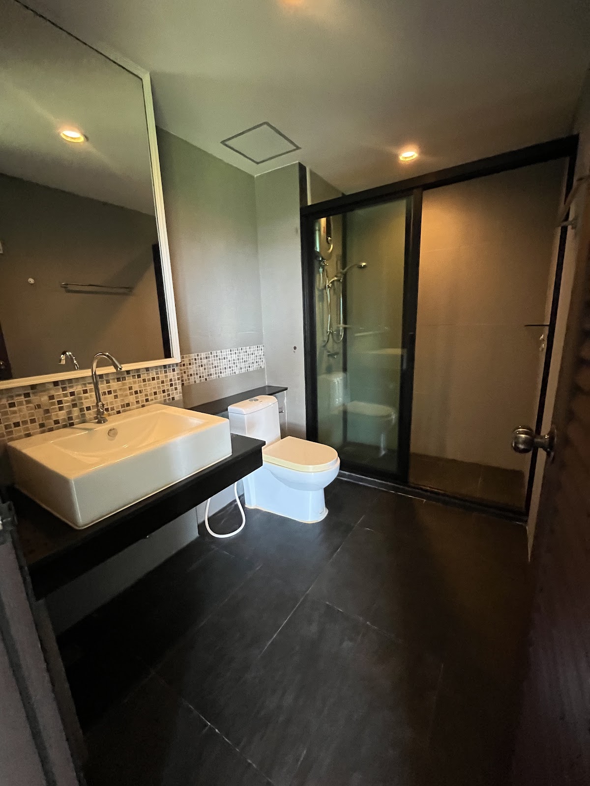 Executive Residence 3 - 1 Bed, Floor 5 3