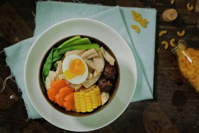 Nui Ức Gà Và Rau Củ