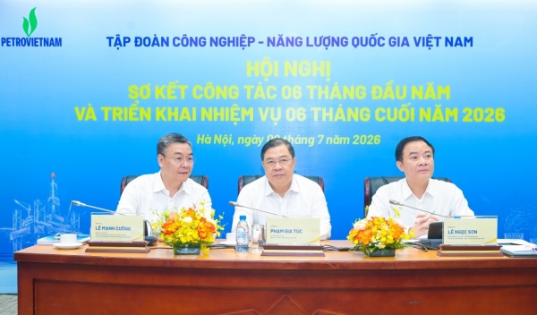 Phó Thủ tướng Phạm Gia Túc dự Hội nghị đánh giá công tác 6 tháng đầu năm Petrovietnam