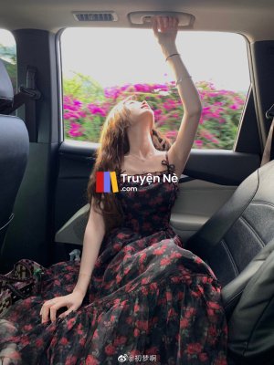 Bí Mật Sau Cánh Cửa Khóa