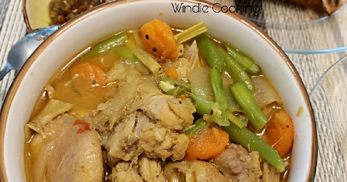 Cà Ri Gà với hộp nấu cari Roi Thai