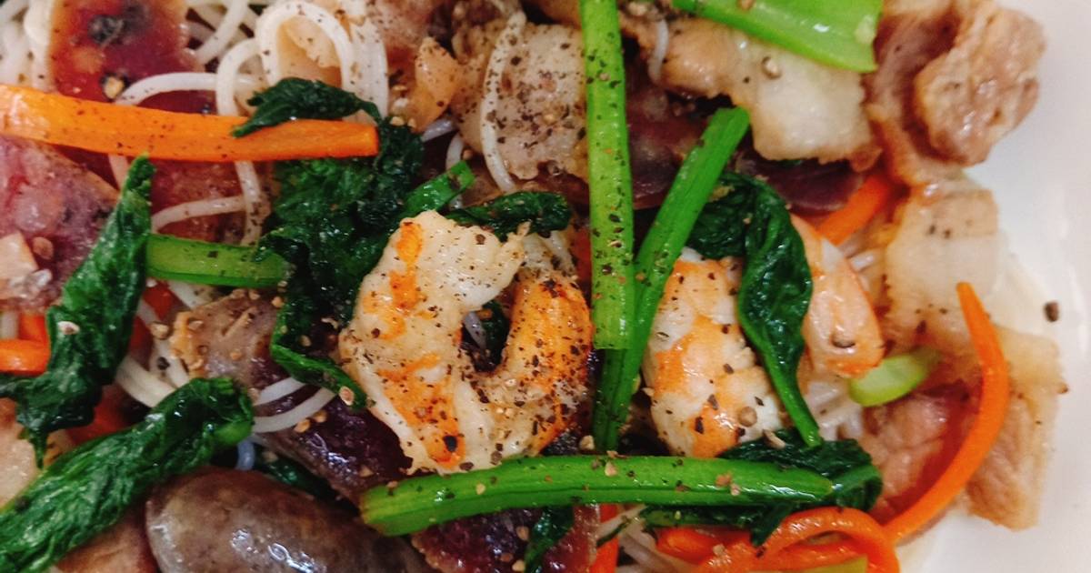 Bún xào thập cẩm