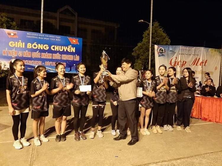 Giải Bóng chuyền chào mừng 45 năm Quốc khánh Nước CHDCND Lào tại Trường Đại học Tây Bắc