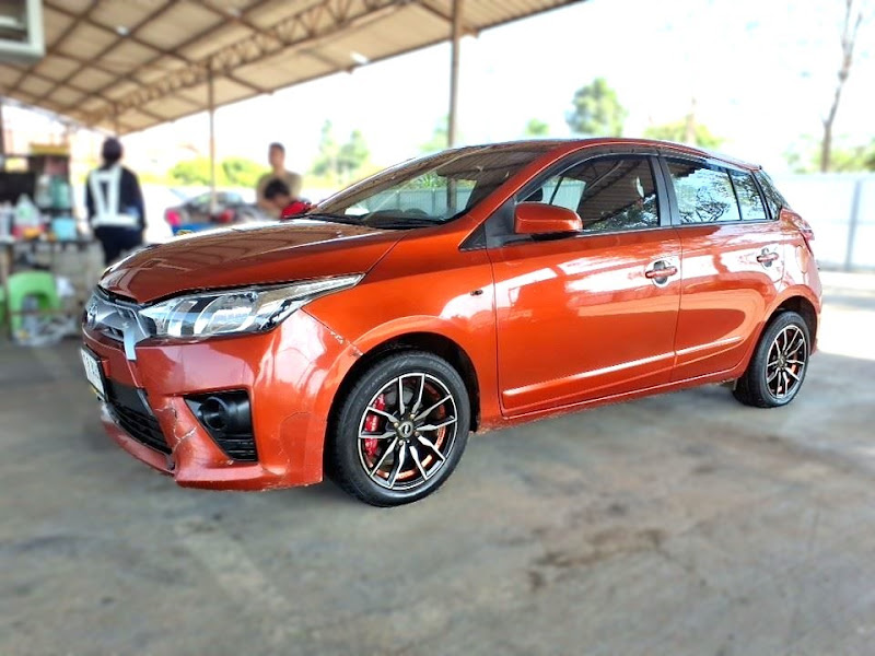 TOYOTA YARIS