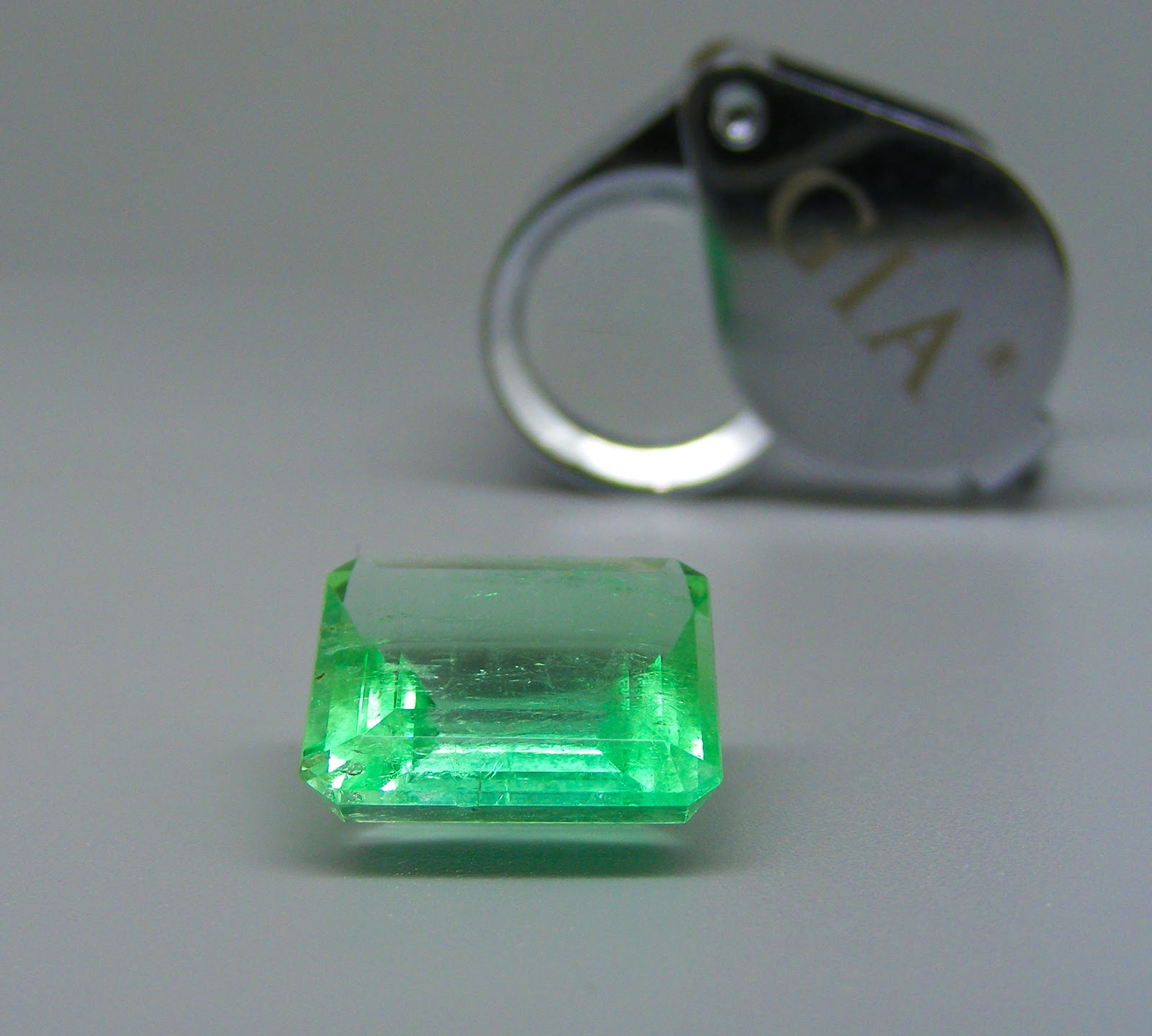  Natural Colombian Emerald 13.69Carat