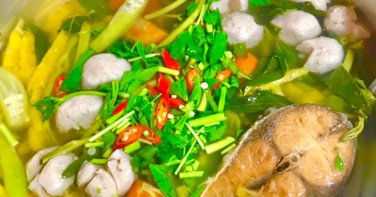 Canh chua cá cam bò viên (phiên bản vét tủ lạnh)