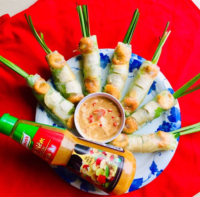 Gỏi Cuốn Sốt Tương Đậu Phộng