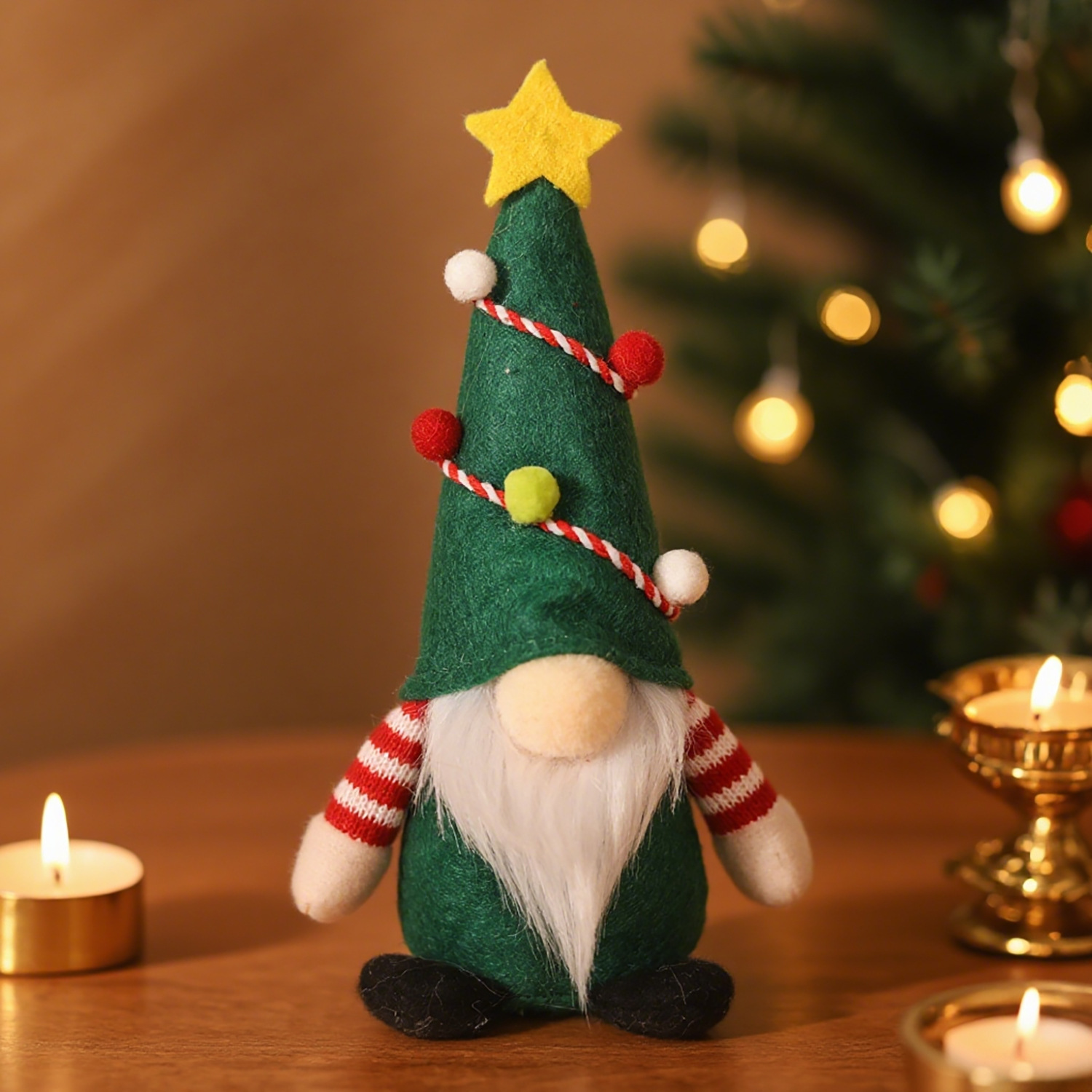 Stehende Weihnachts-Wichtelfigur mit Sternenmütze