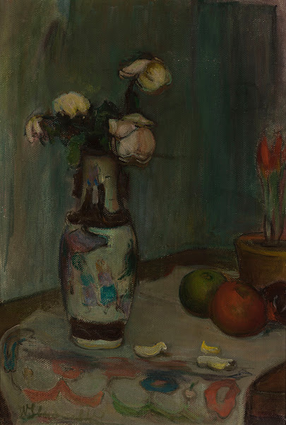 White roses in a vase circa 1903