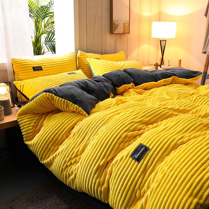 Plush bedding set, 4-piece, year-round