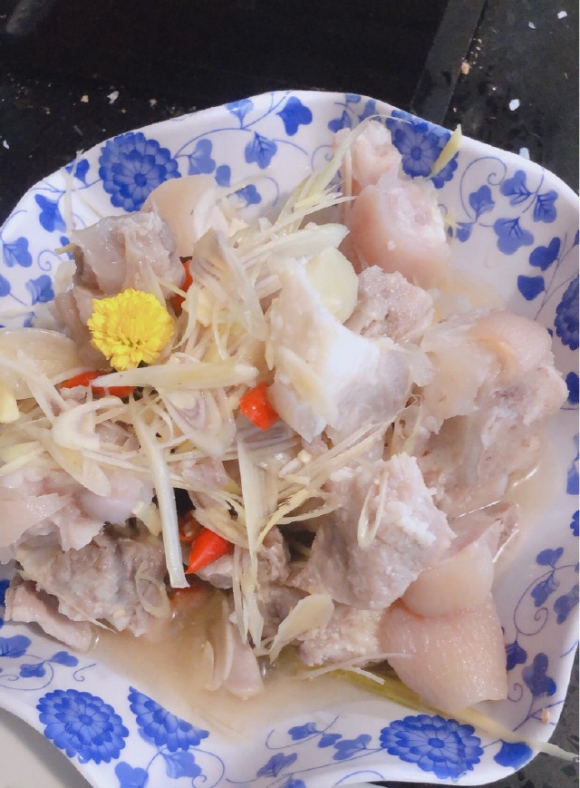Chân Giò Ngâm Mắm