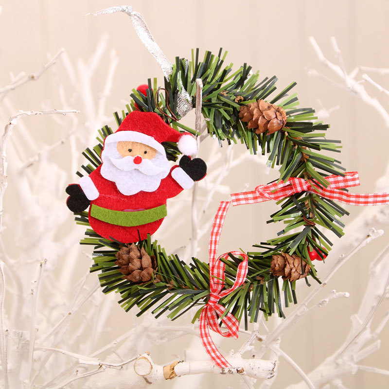 Christmas wreath with figures