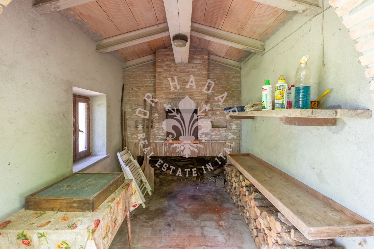 הבית מאחורי הגבעה (Il Casale dietro la Collina) — 49