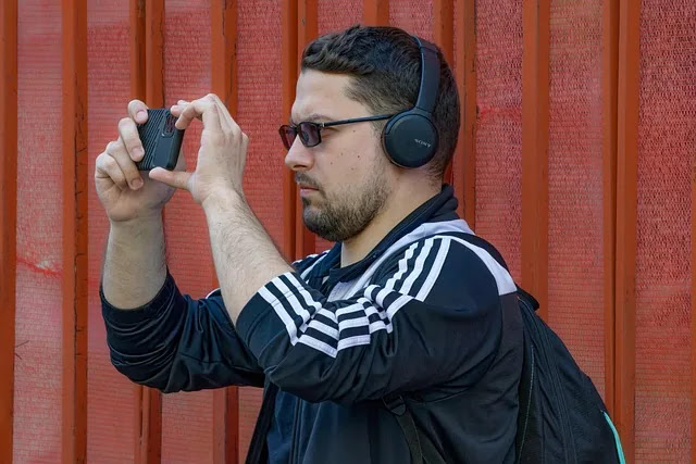 요즘 사람들은 왜 뉴스 대신 유튜브를 볼까?