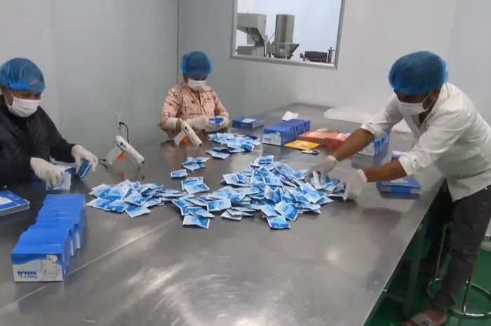 TPHCM: Triệt phá đường dây sản xuất thực phẩm chức năng chứa chất cấm - Báo Sài Gòn Giải Phóng