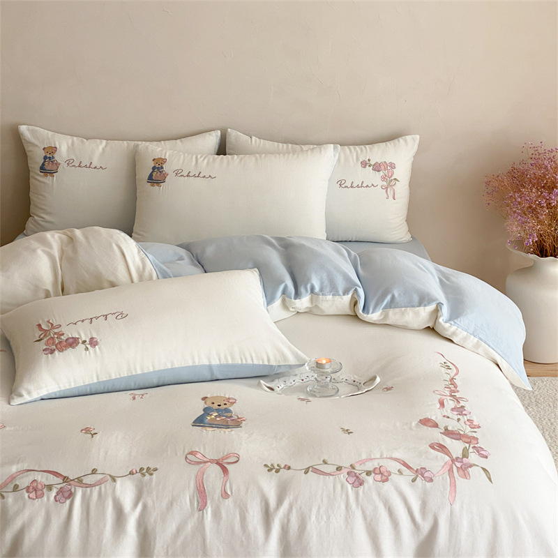 Bedding set made of double-layer cotton gauze, child-friendly