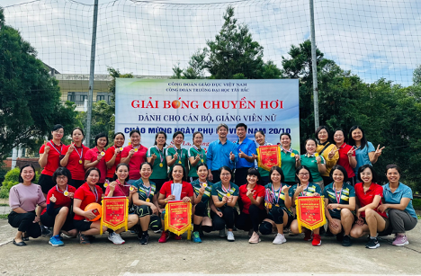 Công đoàn Trường Đại học Tây Bắc tổ chức thành công Giải bóng chuyền hơi nữ chào mừng kỷ niệm 93 năm ngày thành lập Hội Liên hiệp Phụ nữ Việt Nam (20/10/1930 - 20/10/2023)