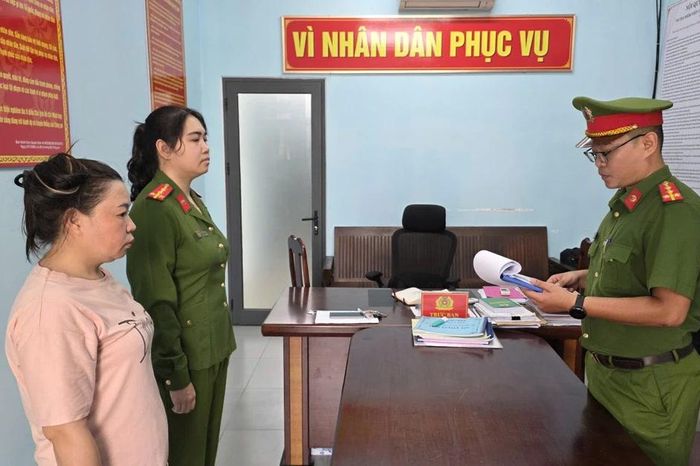 Bắt giữ người phụ nữ đánh 2 nhân viên gác chắn đường sắt ở Đà Nẵng - Báo Giáo Dục &amp; Thời Đại