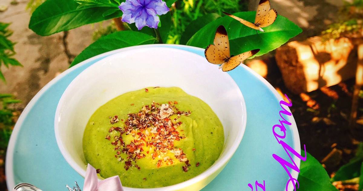 Smoothies bowl (yến mạch- chùm ngây- avocado- chuối)