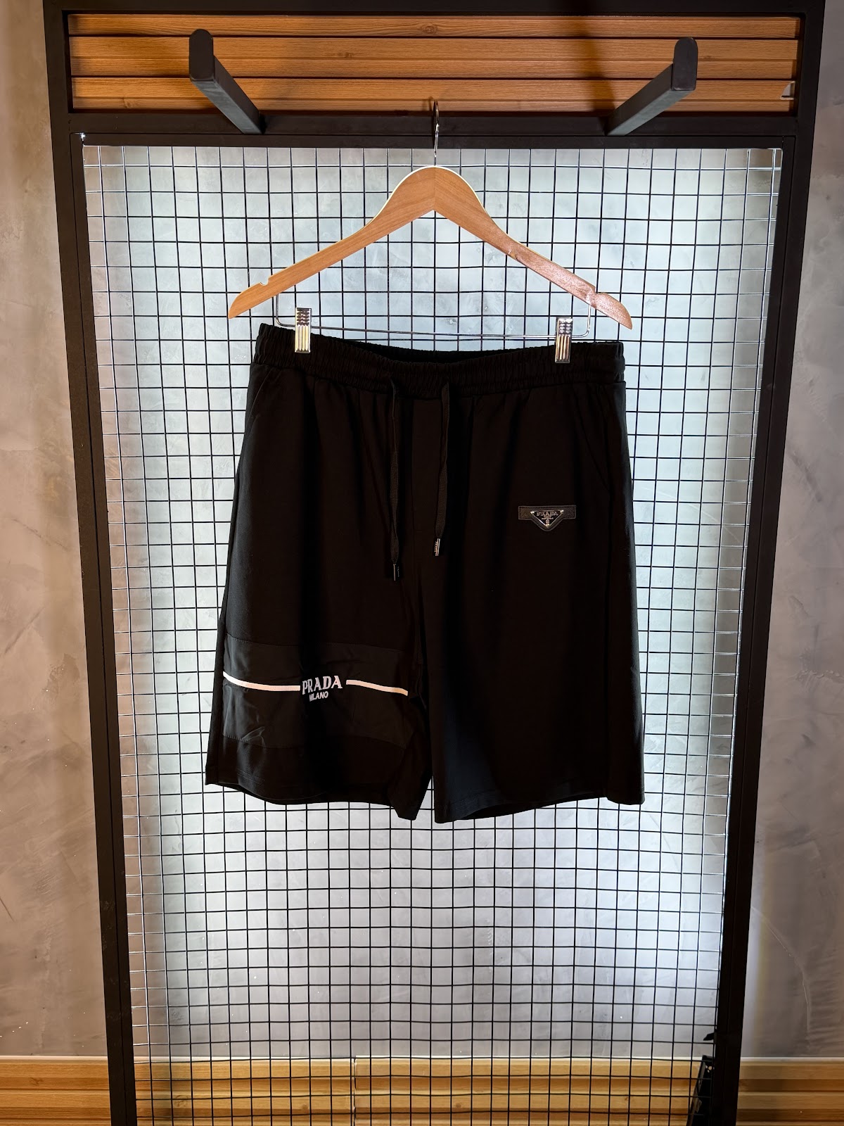 Bermuda_Prada_Preta6 - Imagem 2