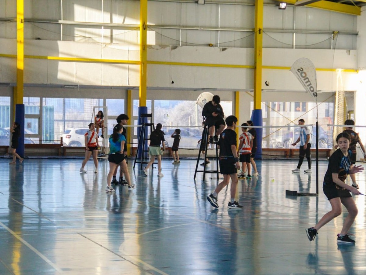Gobierno llevó a cabo una jornada de competencias en la casa del deporte de tolhuin