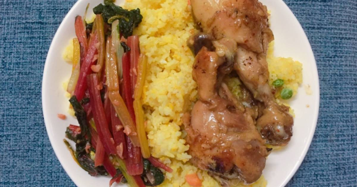 Cơm rang gà chiên mắm ngũ sắc