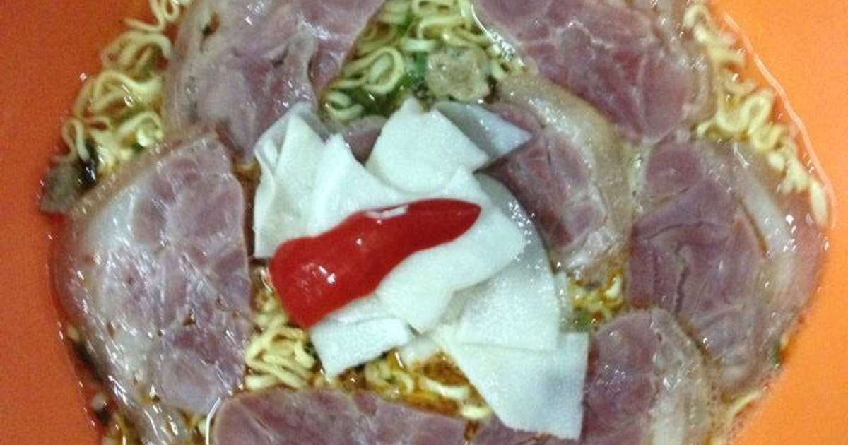 Mỳ chân giò muối