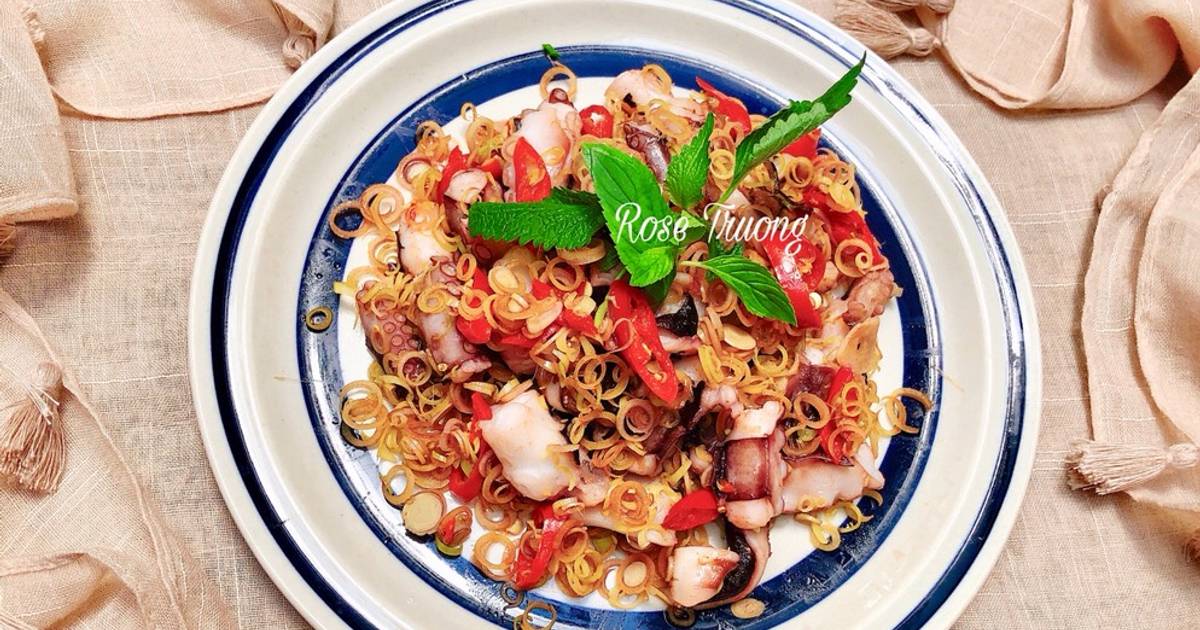 Bạch Tuộc Xào Sả Ớt
