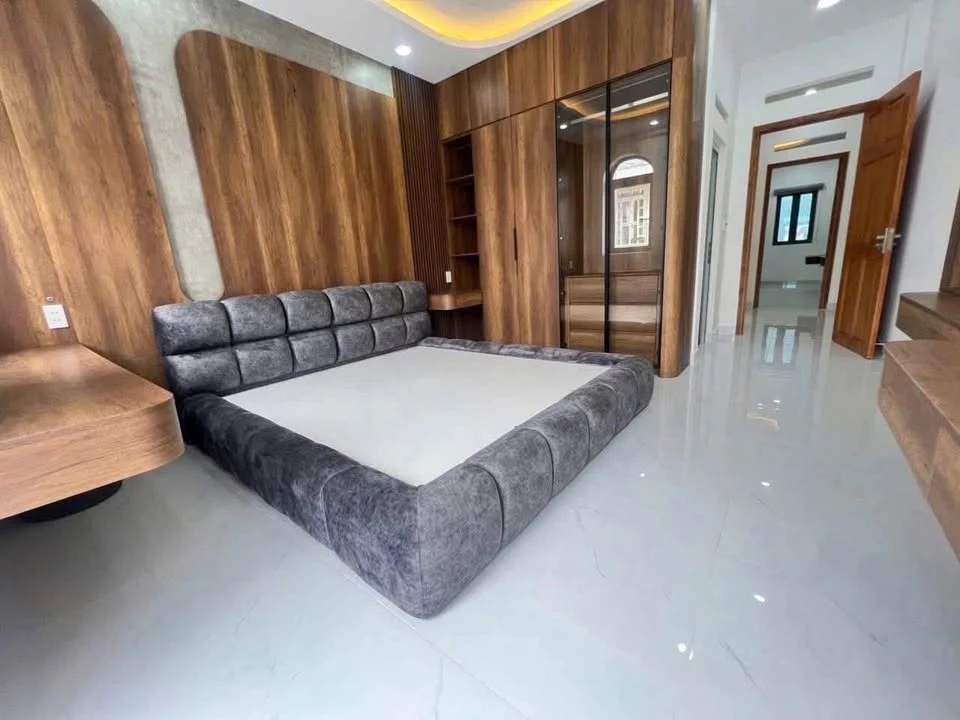 Bán Nhà 4,5 Tấm, 4m x 17m, Tân Hòa Đông, Giáp Quận 6 –  Nội Thất Cao Cấp – ảnh ban công